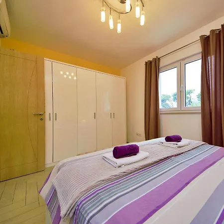 Villa Natasha By Interhome Makarska